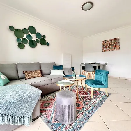Bel Apt Avec Terrasse Et Piscine By Weekome Daire Antibes