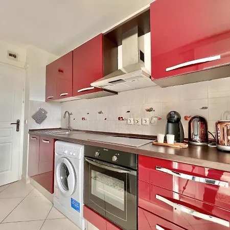 Bel Apt Avec Terrasse Et Piscine By Weekome Daire Antibes